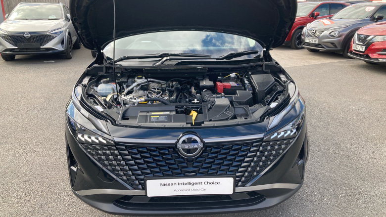 Nissan Qashqai 1.3 DiG-T MH N-Connecta 5dr Petrol Hatchback